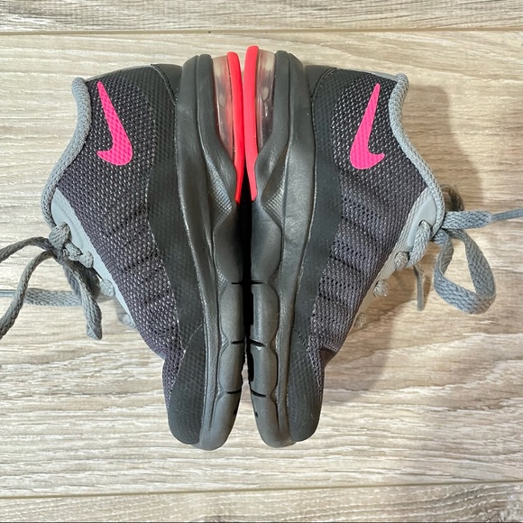 Nike Air Max Invigor 749577-006 Size 6C Sneaker Black Pink Grey - Picture 7 of 10
